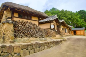traditional hanok houses