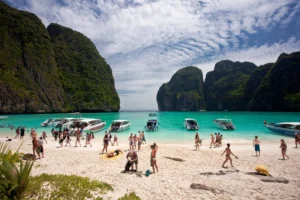 How to Avoid Crowds and Enjoy Maya Bay Like a Pro