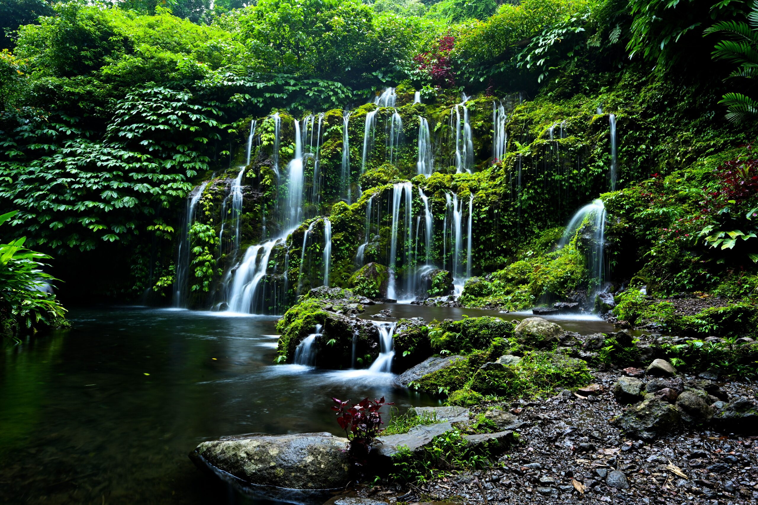 Kanto Lampo Waterfall
